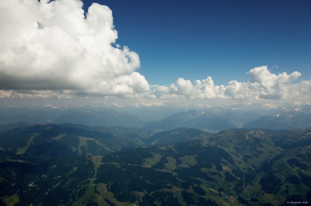 41: Blick auf Höhe Saalfelden Richtung Alpenhauptkamm: Keine Überentwicklungen (Foto von Werner)