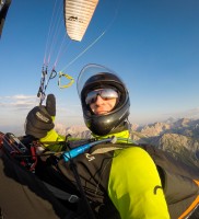 Mi_35: im Viertel-Gas entspannt gegen den O-Wind: Zeit für ein Selfie! ;-)